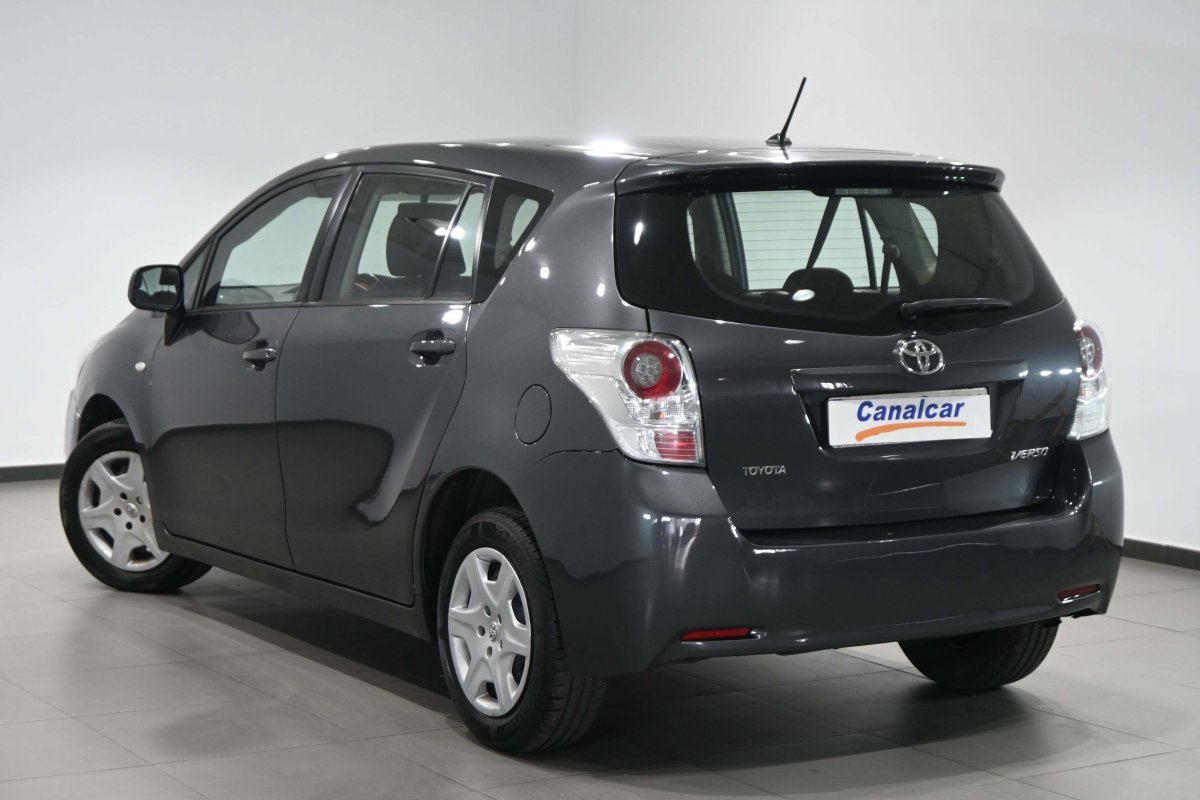 Foto Toyota Corolla Verso 6