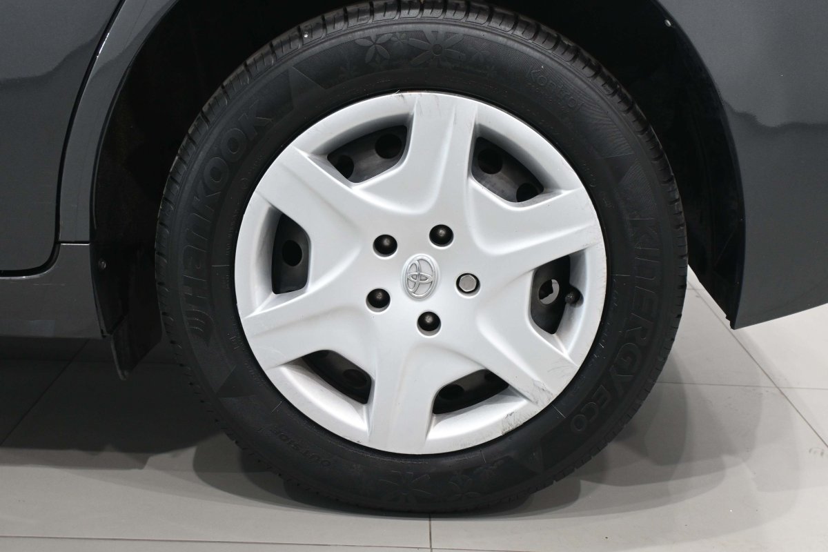 Foto Toyota Corolla Verso 25