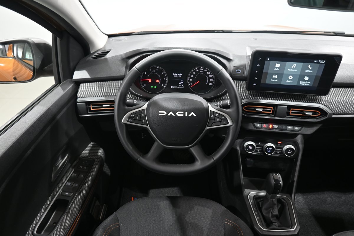 Foto Dacia Sandero 18 Foto Dacia Sandero 18