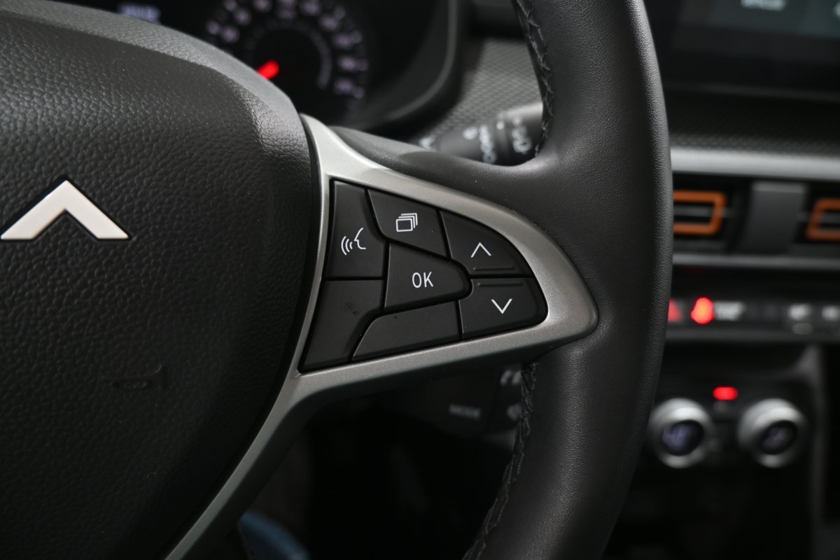 Foto Dacia Sandero 21 Foto Dacia Sandero 21