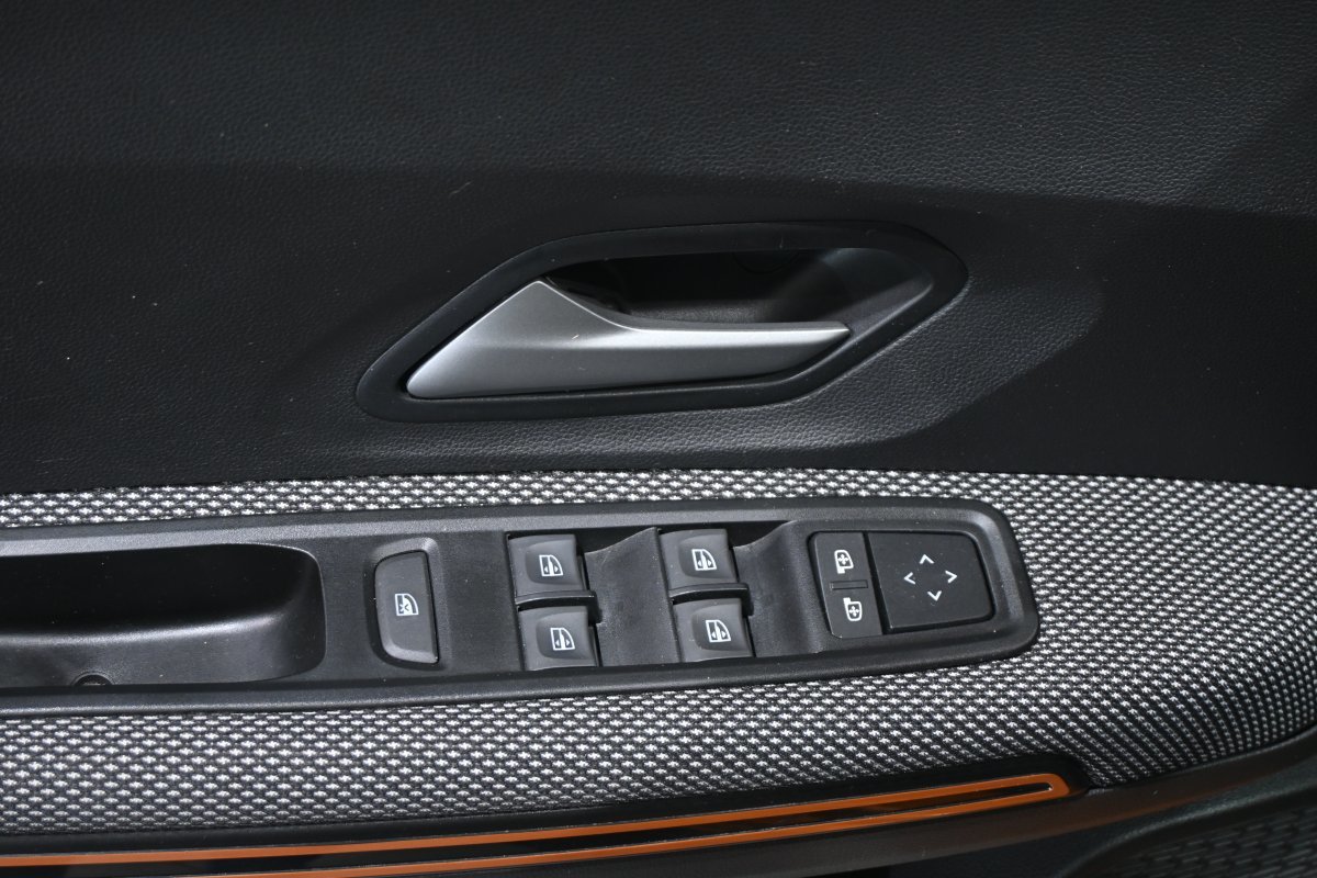 Foto Dacia Sandero 26 Foto Dacia Sandero 26