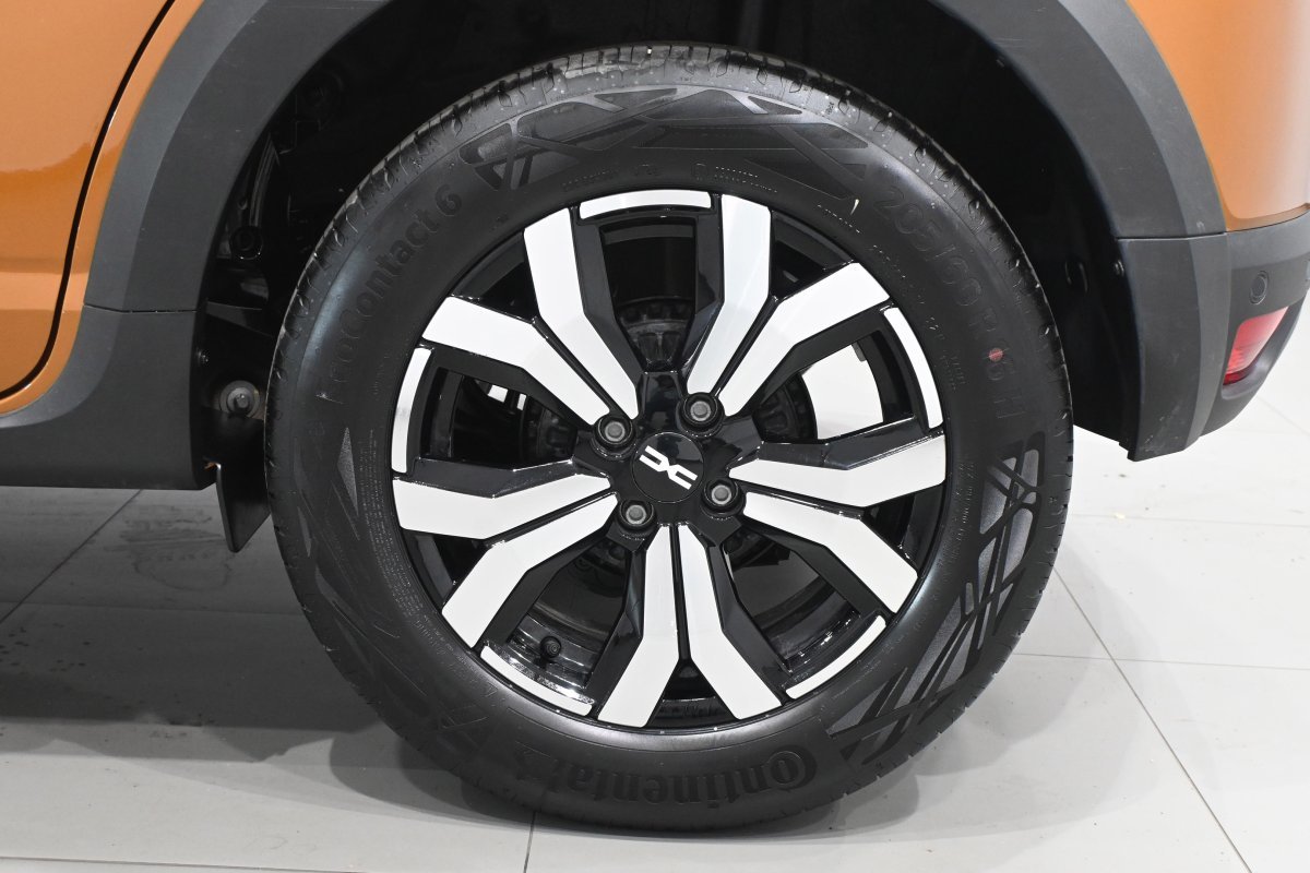 Foto Dacia Sandero 27 Foto Dacia Sandero 27