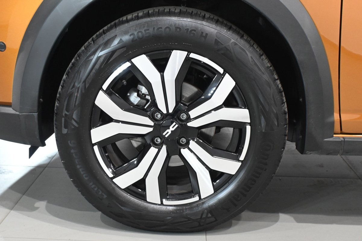 Foto Dacia Sandero 28 Foto Dacia Sandero 28