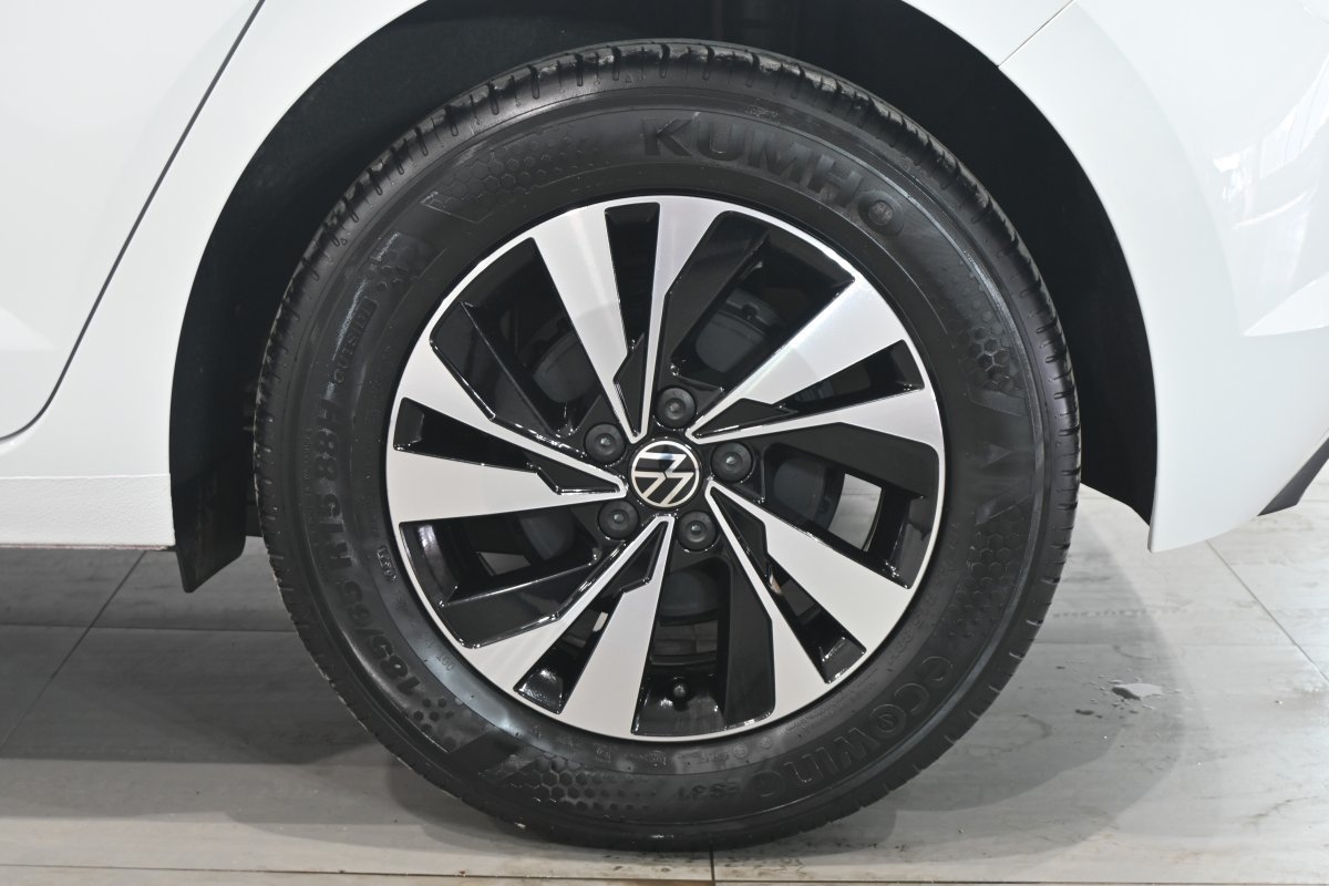 Foto Volkswagen Polo 25