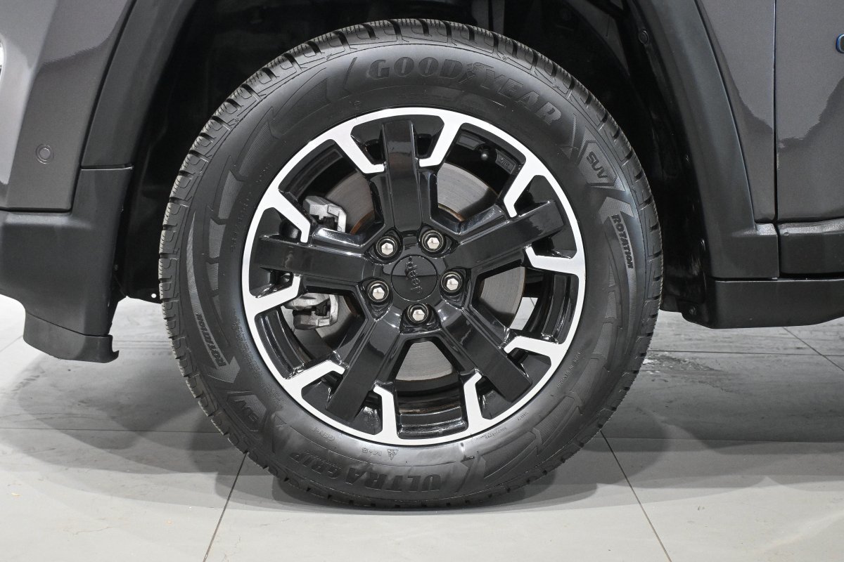 Foto Jeep Compass 32