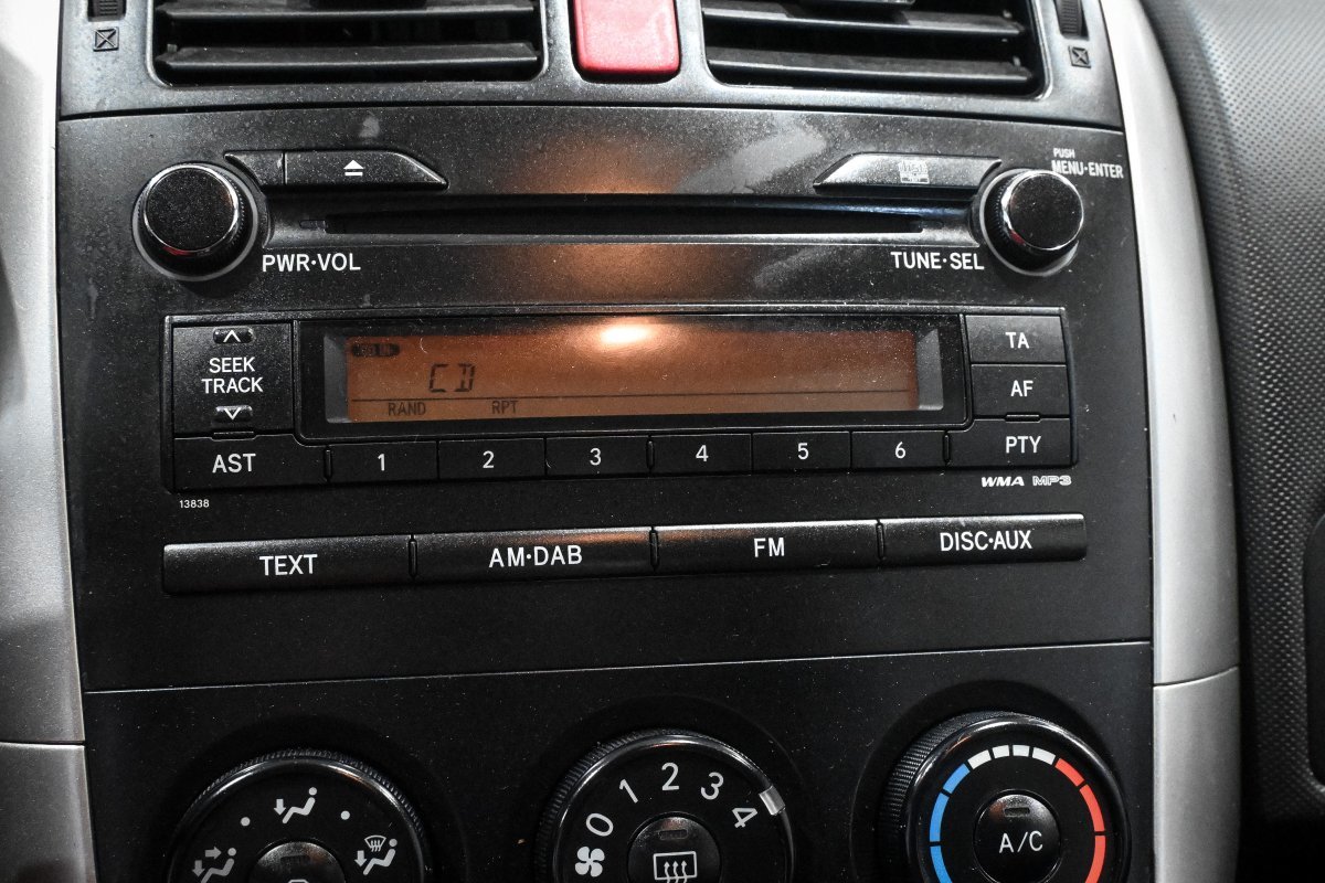 Foto Toyota Auris 11