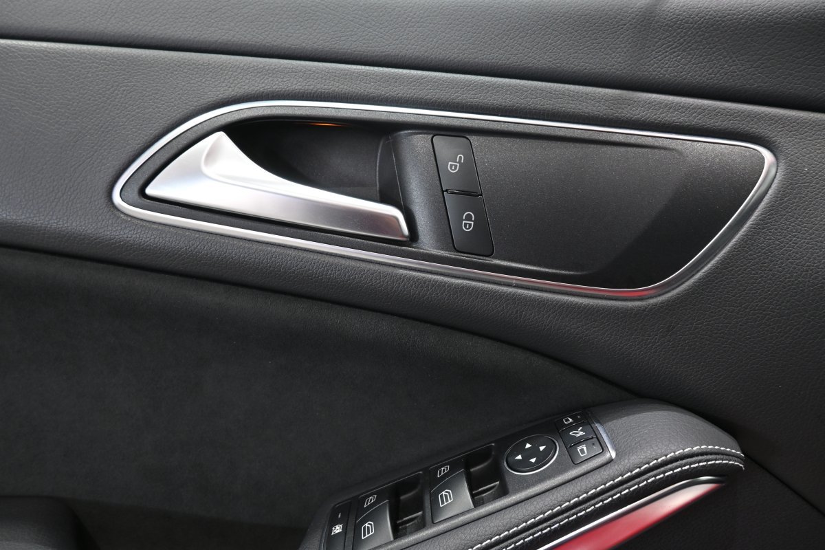 Foto Mercedes-Benz Clase CLA 31